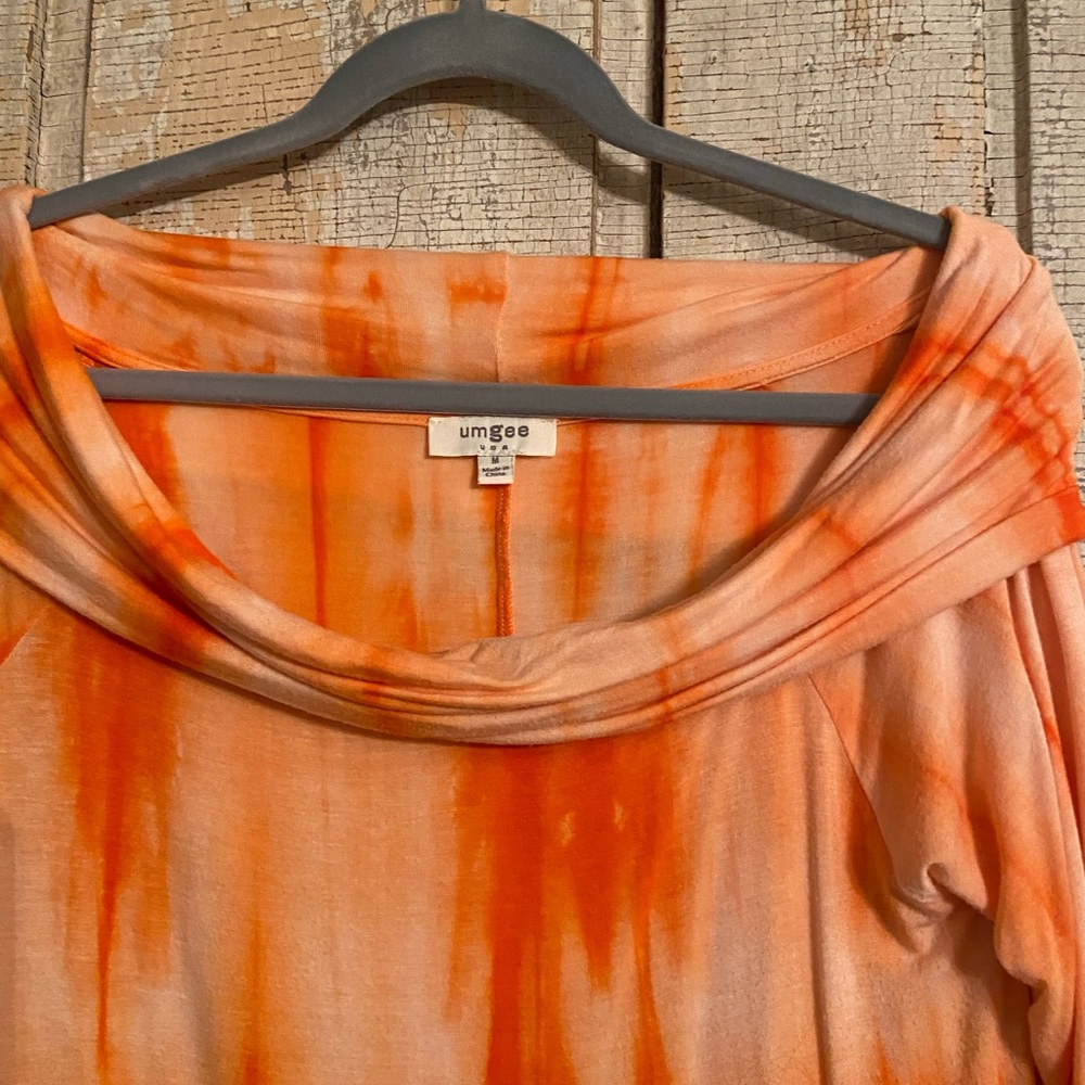 Off shoulder tunic. - Picture 3 of 3